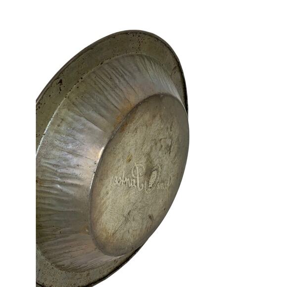 Vintage Jane Parker 8” Pie Plate Pan Tin Great Decorator Piece - Picture 6 of 6